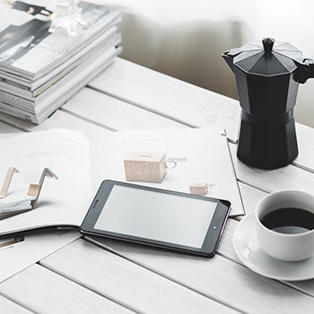 奥格斯堡豪取分，稳固联赛中游位置